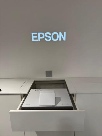 EPSON EH-LS500W-projector met korte projectieafstand beschikbaar voor biedingen