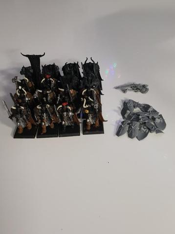 warhammer fantasy chaos warriors, 16 stuks beschikbaar voor biedingen