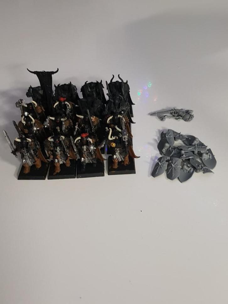 warhammer fantasy chaos warriors, 16 stuks, Hobby en Vrije tijd, Wargaming, Gebruikt, Warhammer, Figuurtje(s), Geverfd, Ophalen of Verzenden