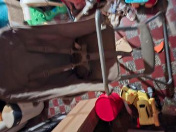 Eetstoel beschikbaar voor biedingen