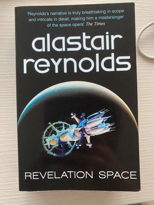 Revelation Space by Alastair Reynolds, Livres, Science-fiction, Comme neuf, Enlèvement ou Envoi