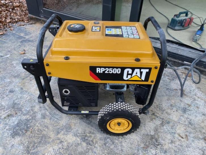Te huur: stroomgenerator, Doe-het-zelf en Bouw, Aggregaten, Zo goed als nieuw, Benzine, Minder dan 5 kVA, Geluidgedempt, Ophalen of Verzenden