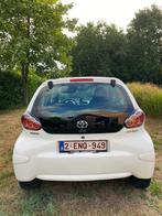 TOYOTA AYGO met tweedehandsrapport ~ 2010 ~ 156000km, Auto's, Toyota, Euro 5, Stof, 103 g/km, Wit