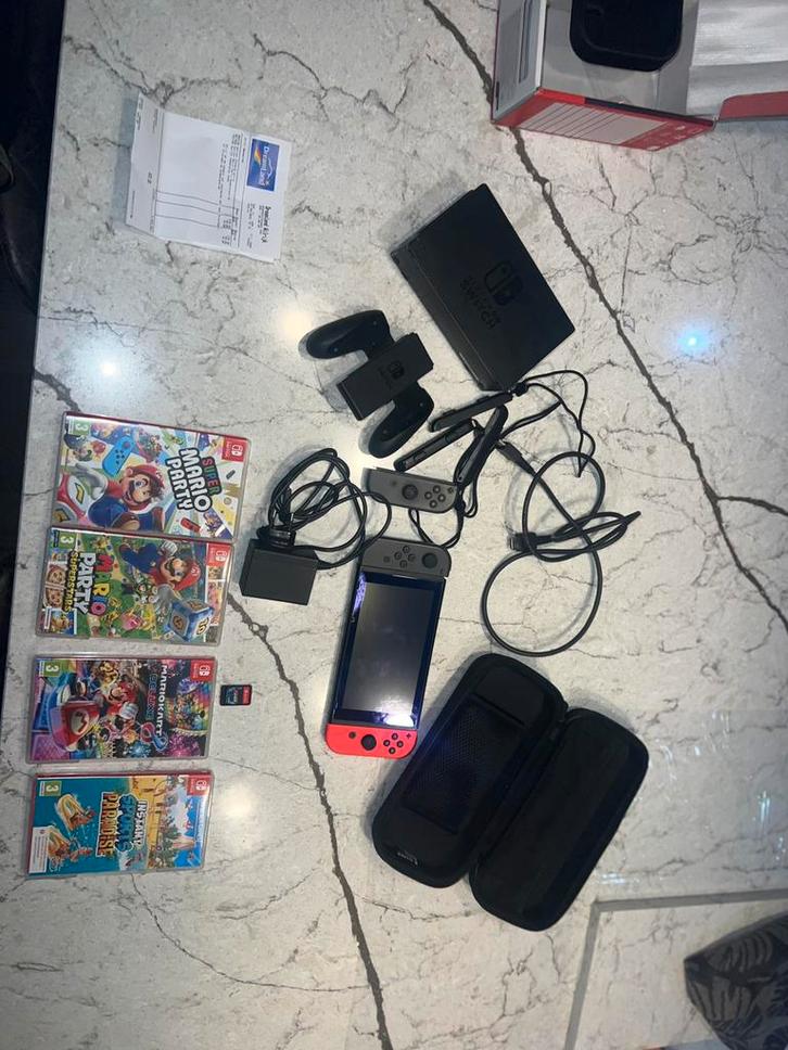 Nintendo Switch console – zelden gebruikt – compleet pakket, Games en Spelcomputers, Spelcomputers | Nintendo Switch, Zo goed als nieuw