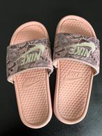 Nike slippers maat 39, Ophalen of Verzenden, Zo goed als nieuw, Roze, Slippers