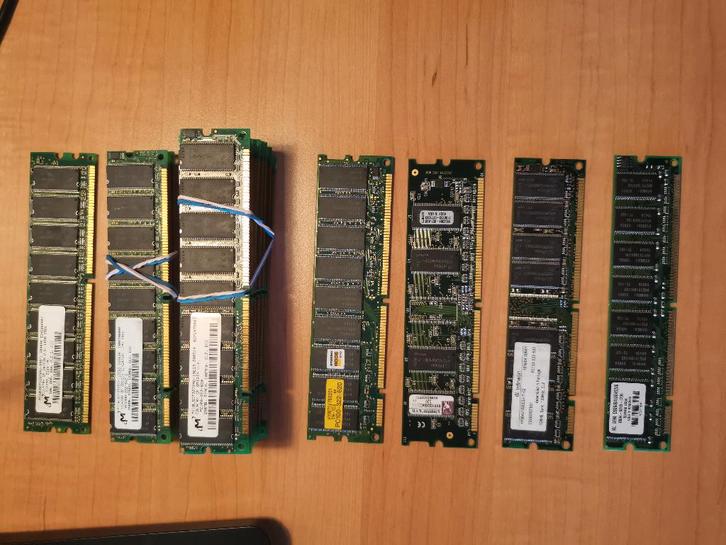 Diverse geheugen latjes Prijs vanaf 5€/stuk, Computers en Software, RAM geheugen, Zo goed als nieuw, Desktop, 1 GB of minder, DDR
