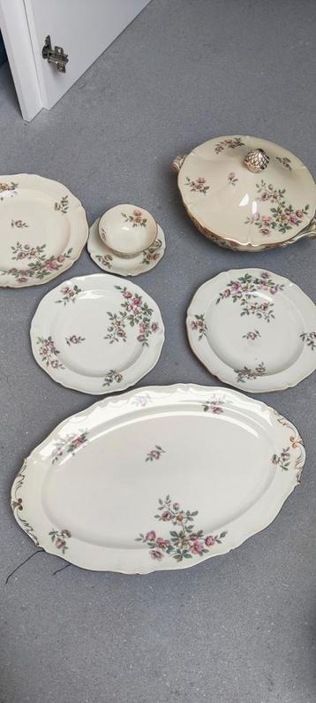 LIMOGES antiek servies zonder schending, + 80 onderdelen  beschikbaar voor biedingen
