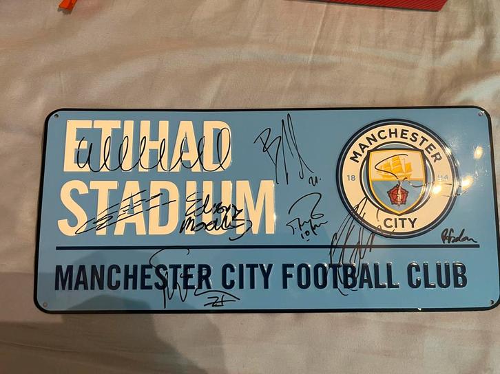 Gesigneerd bord Man city, Verzamelen, Sportartikelen en Voetbal, Ophalen of Verzenden