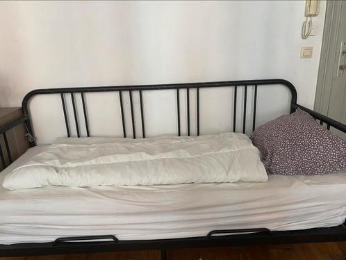 Bedbank Fyresdal + 2 bijhorende matrassen, Huis en Inrichting, Slaapkamer | Slaapbanken, Zo goed als nieuw, Ophalen