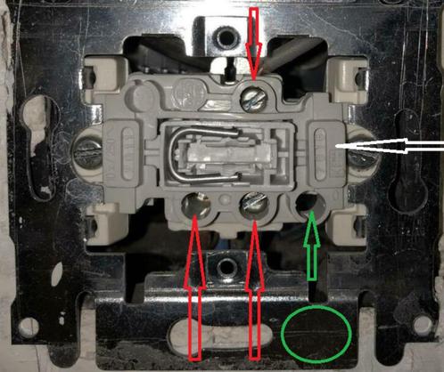 Niko PR20 int.7000, 7011, 7012, 7015, 7016, 7017,1+6 7050/16, Bricolage & Construction, Électricité & Câbles, Utilisé, Enlèvement ou Envoi