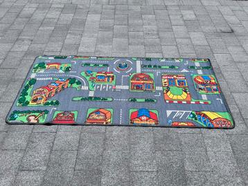 Speelmat verkeer beschikbaar voor biedingen