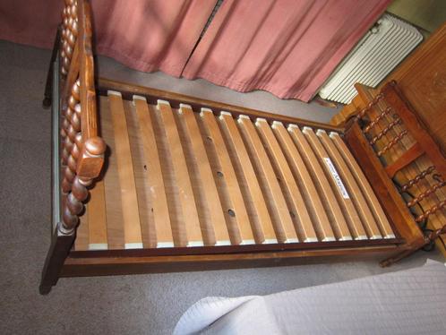 studenten-bed, Huis en Inrichting, Slaapkamer | Bedden, Gebruikt, Eenpersoons, 90 cm, 200 cm, Hout, Overige kleuren, Ophalen