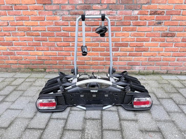 Fietsendrager Thule Euroway 921 in goede staat, Auto diversen, Fietsendragers, Gebruikt, Trekhaakdrager, 2 fietsen, Brede banden
