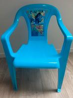 Blauw plastic kinderstoeltje, Enfants & Bébés, Chambre d'enfant | Tables & Chaises, Chaise(s), Utilisé, Enlèvement ou Envoi