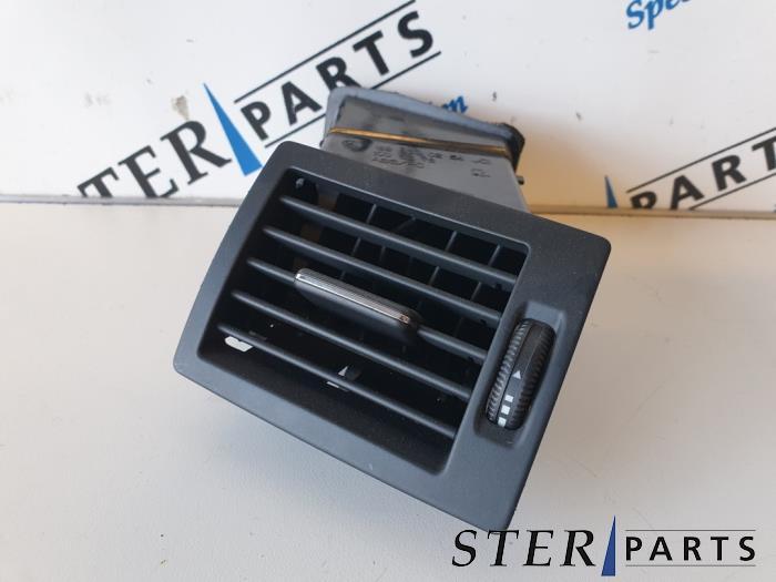 Luchtrooster Dashboard van een Mercedes A-Klasse, Gebruikt, -, Ophalen of Verzenden, -