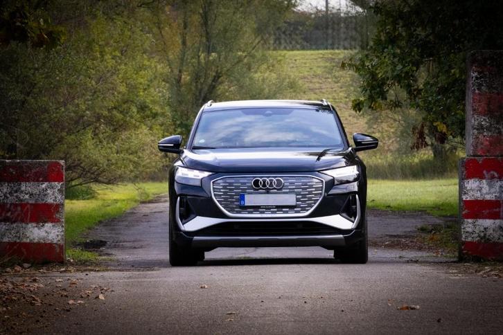 Audi Q4 e-tron 35 S-Line, Auto's, Audi, Particulier, e-tron, ABS, Achteruitrijcamera, Adaptieve lichten, Airconditioning, Android Auto