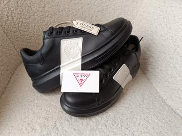 Guess Sneakers Salerno (maat 40) beschikbaar voor biedingen