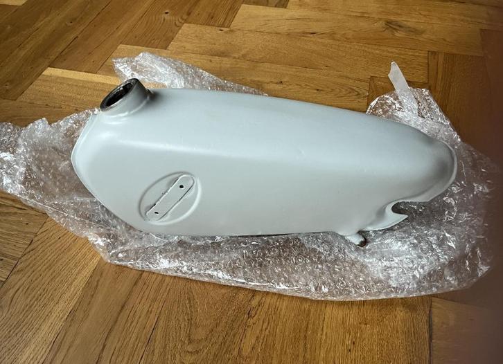 Honda Novio tank, ALS NIEUW!, Fietsen en Brommers, Brommeronderdelen | Oldtimers, Zo goed als nieuw, Tank, Ophalen of Verzenden