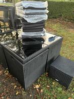tuinset kubus (tafel+4 stoelen+4 hockers), Ophalen, Zo goed als nieuw, Tuinset