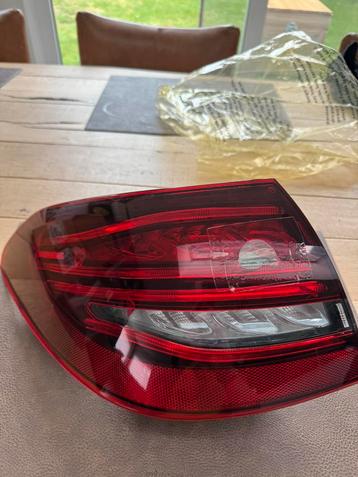 Mercedes C300, The Break Full LED, feu arrière gauche., Enlèvement, Mercedes-Benz