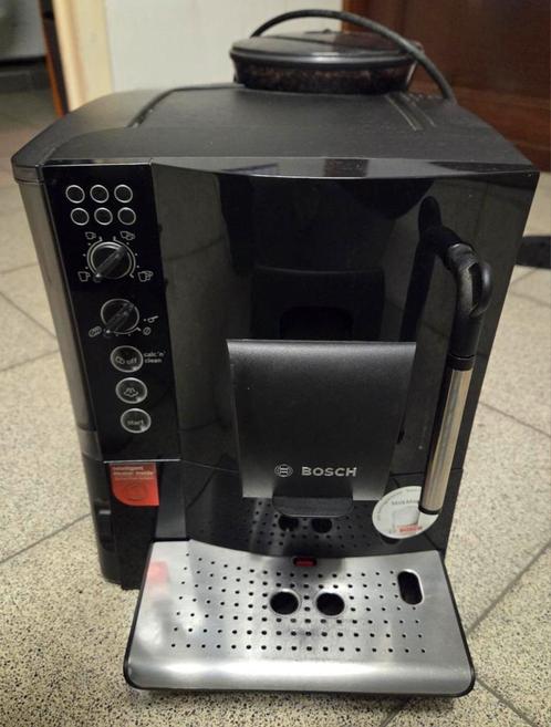 Bosh VeroCafe volautomatische espressomachine, Elektronische apparatuur, Koffiezetapparaten, Gebruikt, Koffiebonen, Afneembaar waterreservoir