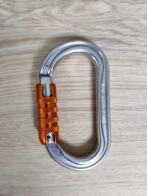 Petzl Ok Triact-Lock Grey (karabijnhaak), Sport en Fitness, Klimsport, Zo goed als nieuw, Klimsport-accessoire, Ophalen