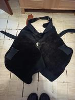 Tablier de maréchal férrant, Enlèvement