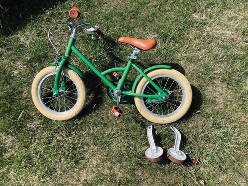 Groene kinderfiets met afneembare zijwieltjes, Fietsen en Brommers, Fietsen | Kinderfietsjes, Zo goed als nieuw, Minder dan 16 inch