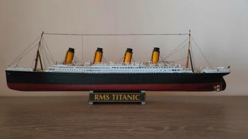 Titanic 1:400 plastic schaalmodel (670mm x 277mm) beschikbaar voor biedingen