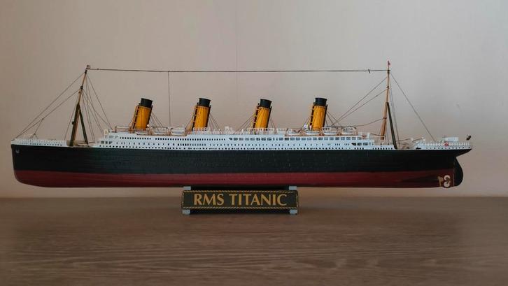 Titanic 1:400 plastic schaalmodel (670mm x 277mm), Hobby en Vrije tijd, Modelbouw | Boten en Schepen, Zo goed als nieuw, Ophalen