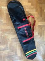 snowboard et attaches + housse, Sports & Fitness, Snowboard, Enlèvement, Utilisé, Planche