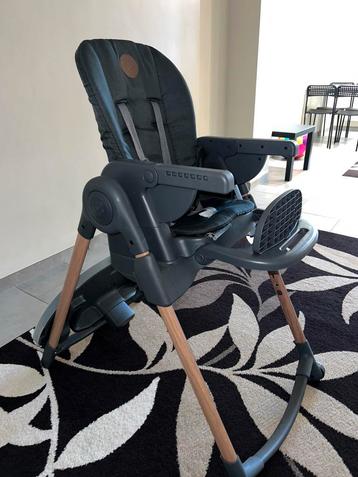 Chaise haute enfants  disponible aux enchères