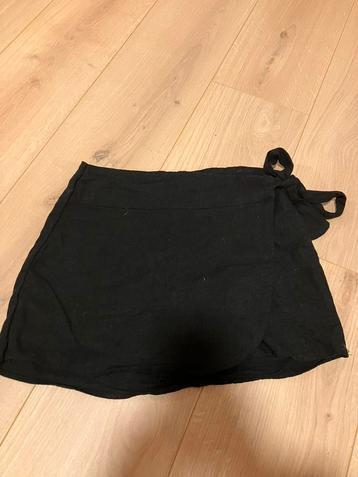 Zwarte skirt / skort beschikbaar voor biedingen