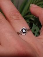 9 karaat gouden ring met saffier, Gebruikt, Kleiner dan 17, Dame, Goud
