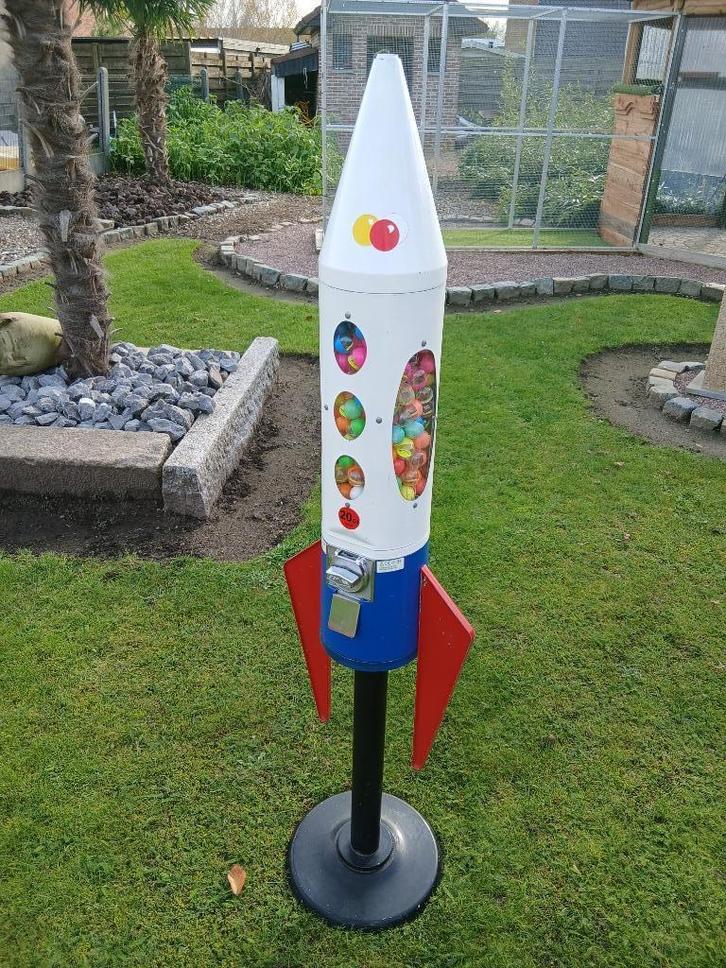 kauwgom automaat & space rocket & maan raket & capsules, Verzamelen, Automaten | Gokkasten en Fruitautomaten, Nieuw, Euro, Met sleutels
