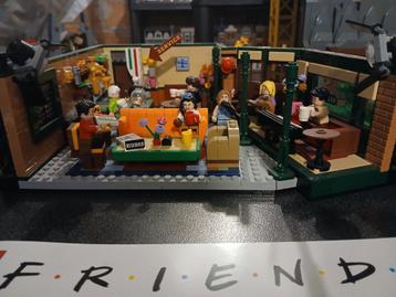 Lego friends central perk 21319 beschikbaar voor biedingen
