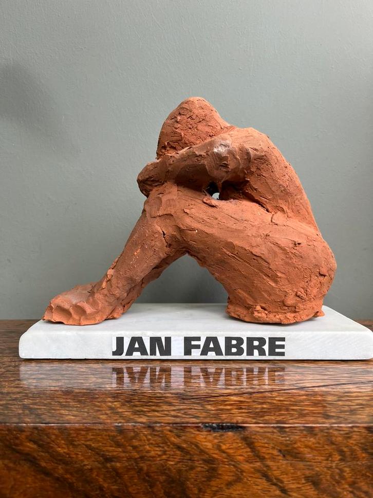 JAN FABRE : terre cuite, Antiquités & Art, Art | Sculptures & Bois, Enlèvement ou Envoi