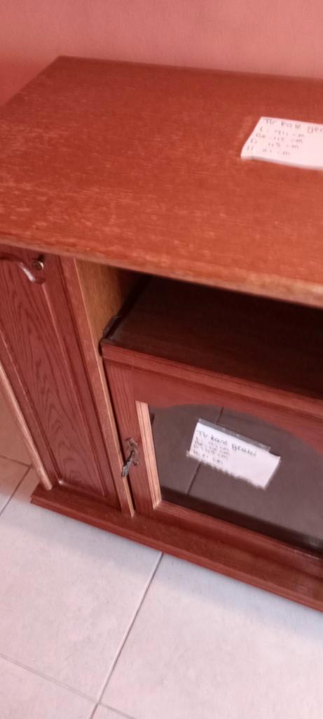 Gratis tv kast, Huis en Inrichting, Kasten | Overige, Zo goed als nieuw, Ophalen