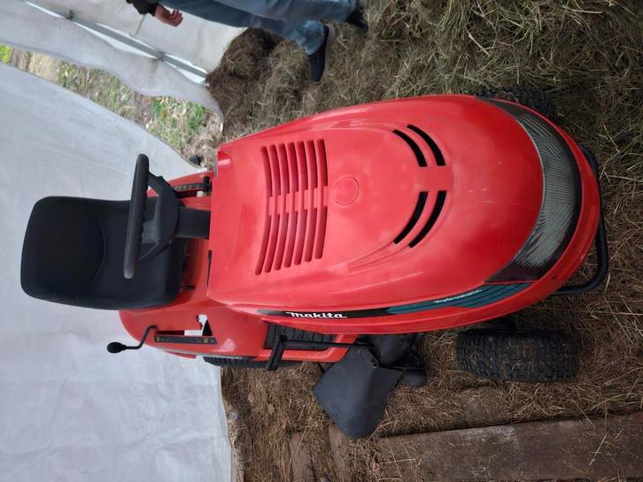 Zitmaaier voor onderdelen of een handige harry, Tuin en Terras, Grasmaaiers, Zo goed als nieuw, Ophalen