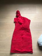 Feestelijk rood kleedje maat small goede staat!, Kleding | Dames, Jurken, Ophalen of Verzenden
