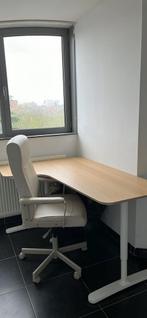 Bureau IKEA BEKANT + chaise, Articles professionnels, Aménagement de Bureau & Magasin | Mobilier de bureau & Aménagement, Neuf, sans emballage