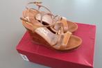 Prachtige Salvatore Ferragamo wedges mt 40, Kleding | Dames, Schoenen, Bruin, Verzenden, Salvatore Ferragamo, Zo goed als nieuw