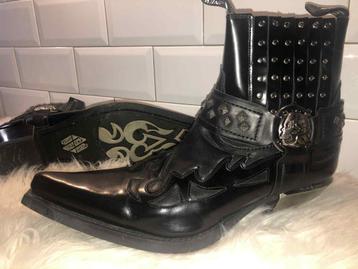 NEW ROCK lage cowboylaarzen beschikbaar voor biedingen