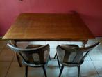 Table à manger avec 2 chaises de café en bois identiques - e, Enlèvement