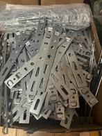 Patte de fixation pour châssis., Nieuw