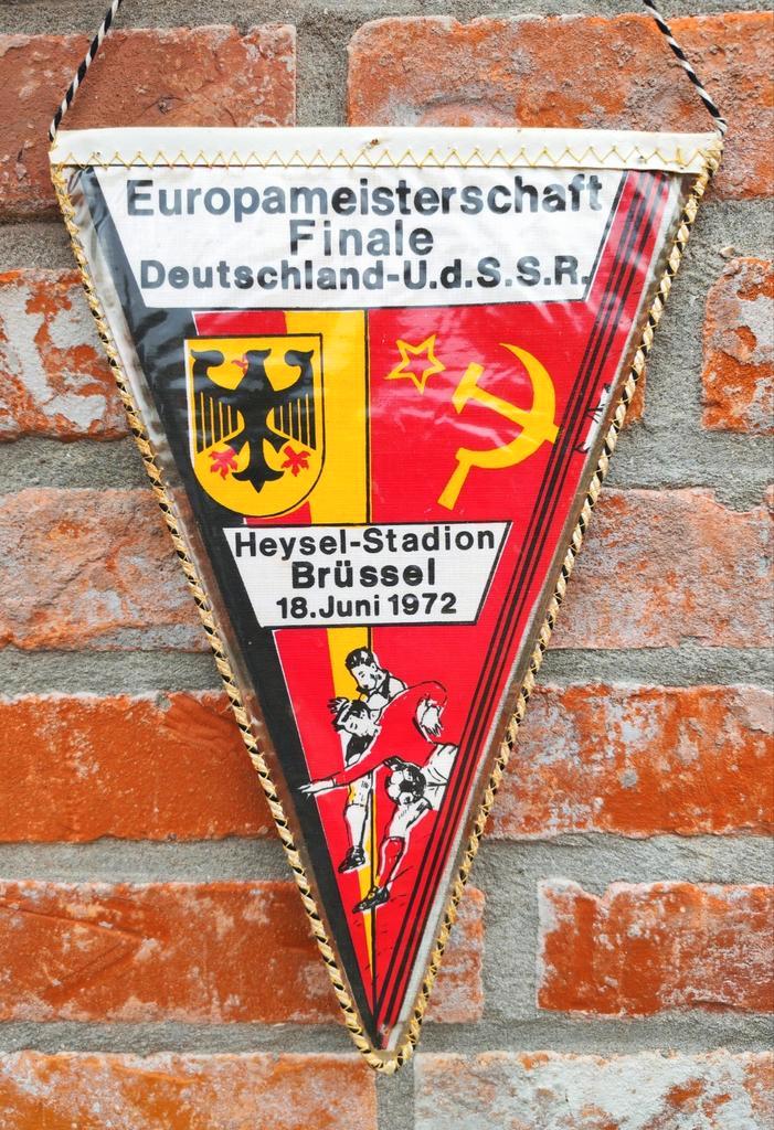 1972 vaandel fanion finale EK voetbal Duitsland USSR, Diversen, Vlaggen en Wimpels, Zo goed als nieuw, Ophalen of Verzenden