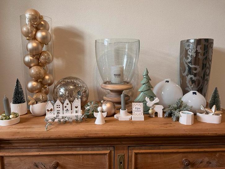 DECORATIE uit porselein, Diversen, Kerst, Nieuw, Ophalen of Verzenden