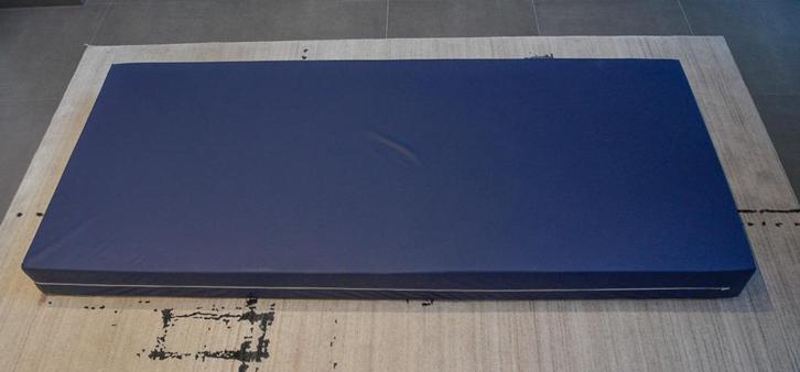 Matras voor zorgbed - ziekenhuisbed, Huis en Inrichting, Slaapkamer | Matrassen en Bedbodems, Zo goed als nieuw, Matras, Overige maten