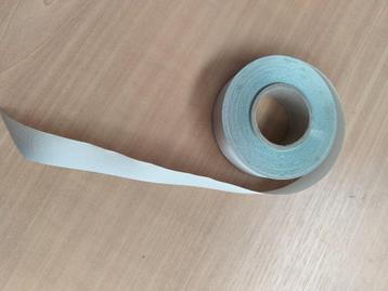 Licht groen satijn lint   (bloemschikken) beschikbaar voor biedingen