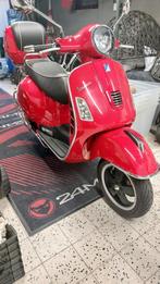 Vespa GTS ie 125cc Super!  601km!!!, Fietsen en Brommers, Scooters | Vespa, Ophalen, Nieuw